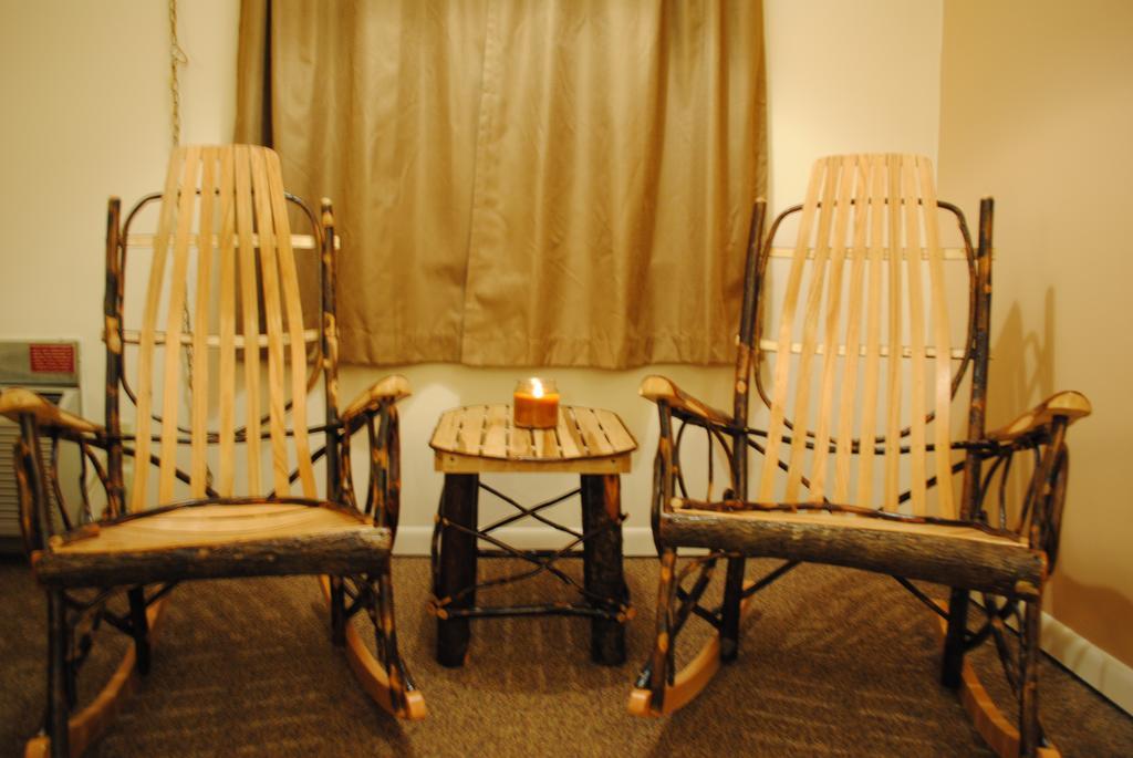 Camp Inn Lodge Oscoda Room photo